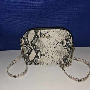 New unused bag Steve Madden Snakeskin crossbody bay